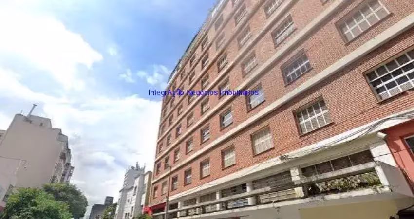 Condomínio com portaria e segurança.  excelente localização, à 3 minutos caminhando para avenida paulista e à 5 minutos caminhando para a estação