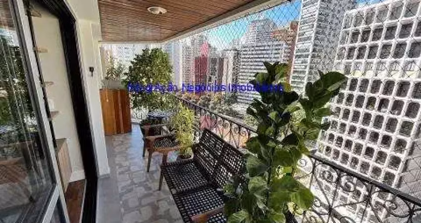 Apartamento mobiliado 140m², 03 dormitórios (sendo  01 suíte), 03 banheiros e 01 vaga na garagem.  condomínio com portaria, segurança 24hrs