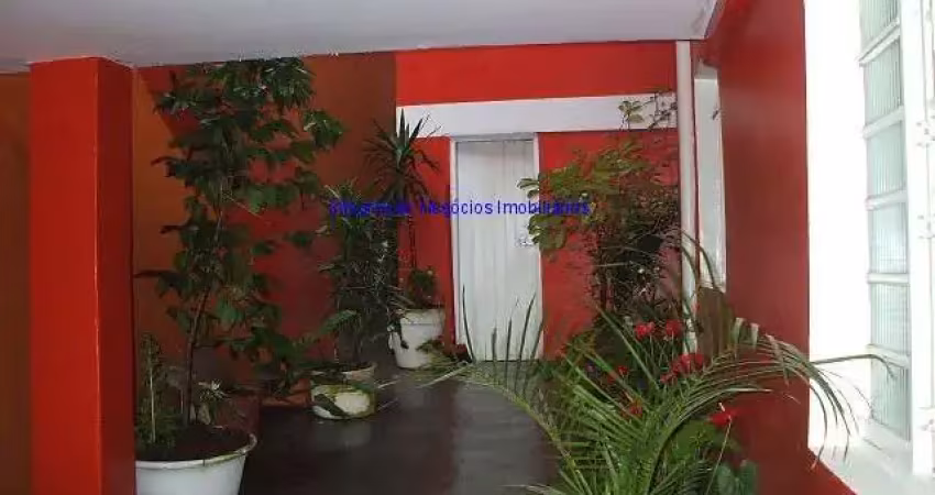 Sobrado 400m², 17 salas, 02 copas, 07 banheiros e 02 vagas de garagem .  excelente localização entre as ruas teodoro sampaio, joaquim antunes