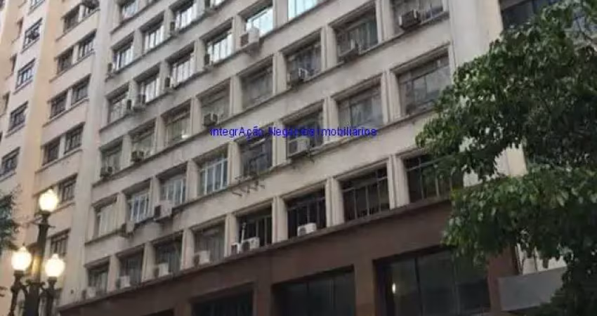 Conjunto comercial 114m², 01 copa e 02 banheiros.  condomínio com recepção e segurança 24hrs.  excelente localização