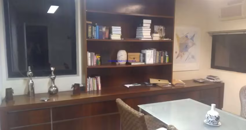 Conjunto comercial 78m², 01 copa, 03 banheiro e 02 vaga na garagem.  condomínio com recepção e segurança 24hrs.  excelente localização