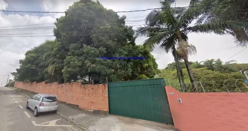 Terreno  13.786.00m².  excelente localização entre as ruas xavier de toledo e avenida josé joaquim  de lacerda.