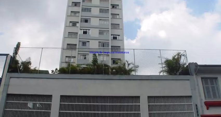 Condomínio com portaria e segurança 24hrs; lavanderia, e jardim.  Excelente localização á 10 minutos andando para a estação do metrô Higienópolis
