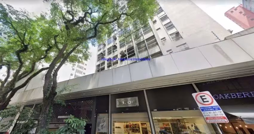 Conjunto comercial 44m², 01 sala, 01 banheiro e 01 vaga na garagem.    condomínio recepção e segurança 24hrs.   excelente localização.