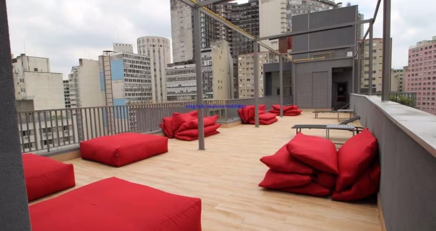 Apartamento Studio MOBILIADO 23m², 01 dormitório e 01 banheiro.  Condomínio com portaria 24hrs, lobby com concierge, hall social, bicicletário.