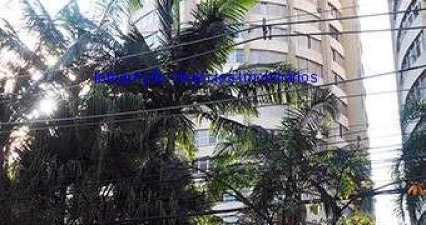 Apartamento 190m², 03 dormitórios (sendo 01 suíte), 04 banheiros e 02 vagas na garagem.    Condomínio com portaria, segurança 24hrs, piscina.
