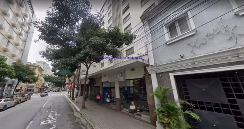 Apartamento 42m², 01 dormitório e 01 banheiro.   condomínio com portaria.  excelente localização á 5 minutos andando para a estação do metrô república
