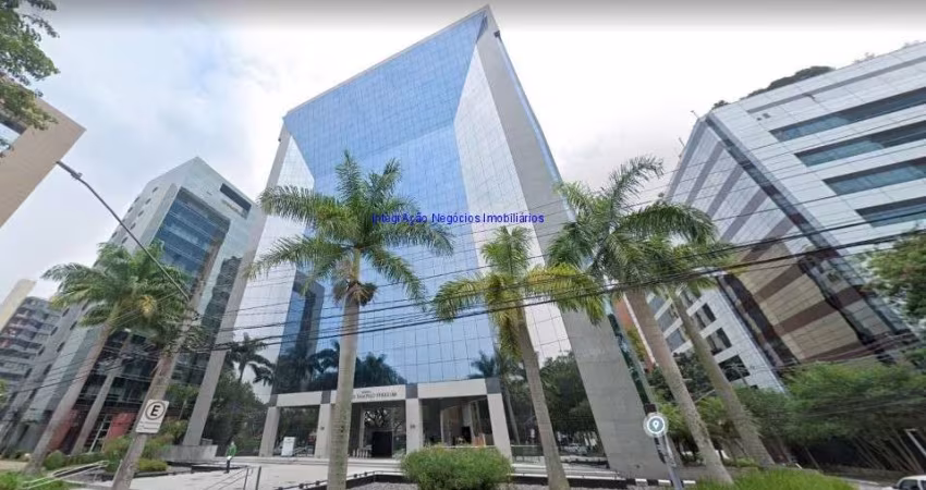 Conjunto Comercial 381m², 03 banheiros e 15 vagas na garagem.    Condomínio com recepção e segurança 24hrs.   Excelente localização.