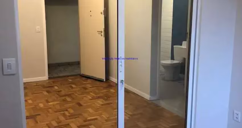 Apartamento 32.04m², 01 dormitório e 01 banheiro.   condomínio com portaria 24hrs.  excelente localização á 6 minutos andando para a estação do metrô