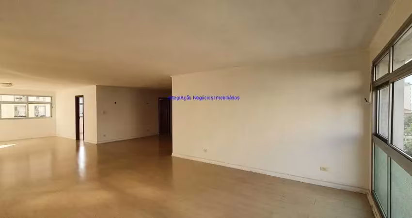 Apartamento 256m², 03 dormitórios (sendo 01 suíte), 03 banheiros e 03 vagas na garagem.  condomínio com portaria, segurança 24hrs, salão de festa.