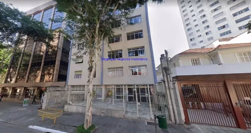 Apartamento 350m², 04 dormitórios (sendo 01 suíte), 02 banheiros e 02 vagas na garagem.    condomínio com portaria 24hrs.  excelente localização.
