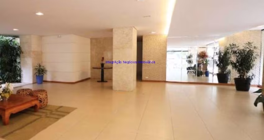 Apartamento 108m², 03 dormitórios (sendo 01 suíte), 02 banheiros e 01 vaga na garagem.    Condomínio com portaria 24hrs, salão de festa, brinquedoteca