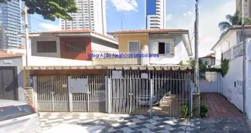 Sobrado comercial 250m², 03 salas, 01 salão, 01 banheiro e 02 vagas na garagem.   excelente localização entre as ruas conceição de monte alegre.
