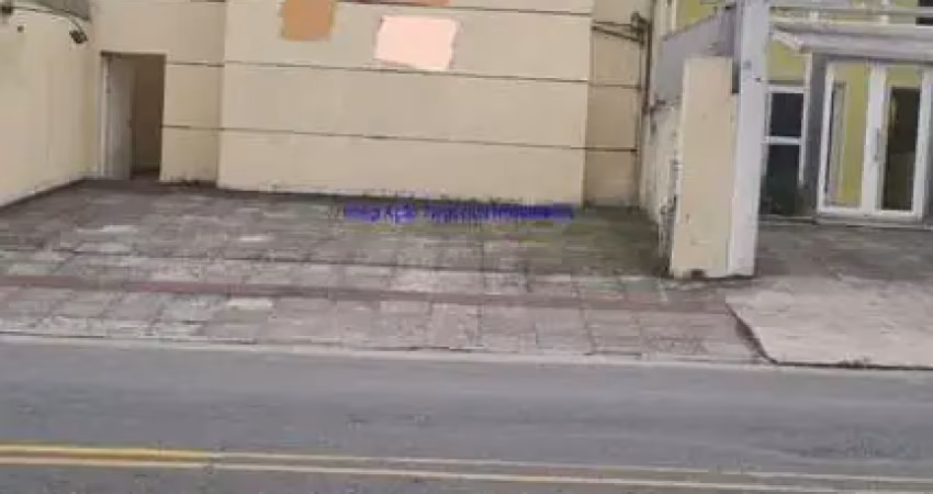 Sobrado comercial 269m², 13 salas, 06 banheiros e 04 vagas na garagem.  excelente localização entre as avenidas santo amaro, antônio joaquim de moura