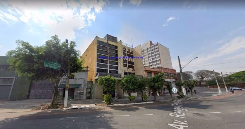 Conjunto Comercial 152m², 02 banheiros.   Condomínio com recepção.   Excelente localização entre as Ruas da Figueira, Maria Domitila.