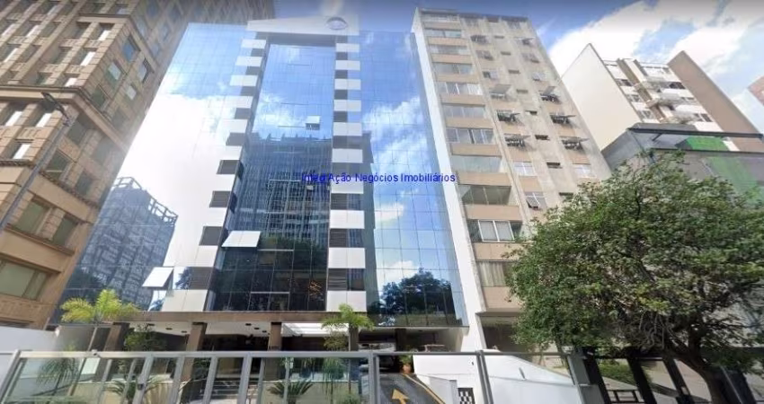 Conjunto Comercial 240m², 02 banheiros e 03 vagas na garagem.  Condomínio com recepção e segurança 24hrs.  Excelente localização.
