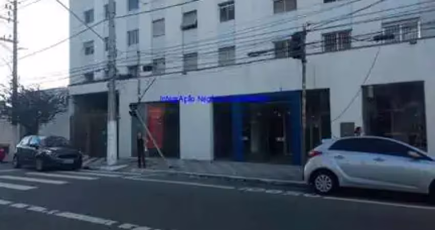 Loja 230m² e 02 banheiros.  excelente localização entre as ruas doutor dolzani, paulo de proença e padre luís soriano.