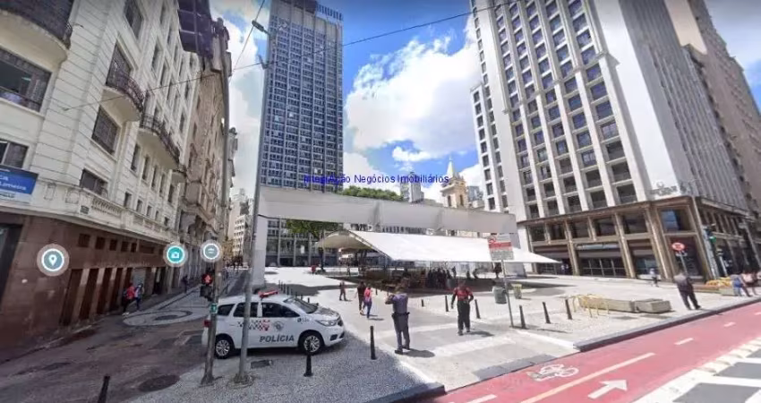 Loja 120m² e 02 banheiros.   excelente localização á 5 minutos andando para e estação do metrô são bento; próximo as rua são bento e álveres penteado