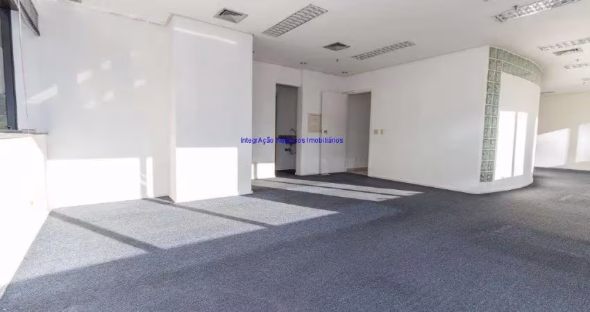 Conjunto comercial 280m², 04 banheiros e 08 vagas na garagem.  condomínio com recepção e segurança 24hrs.  excelente localização