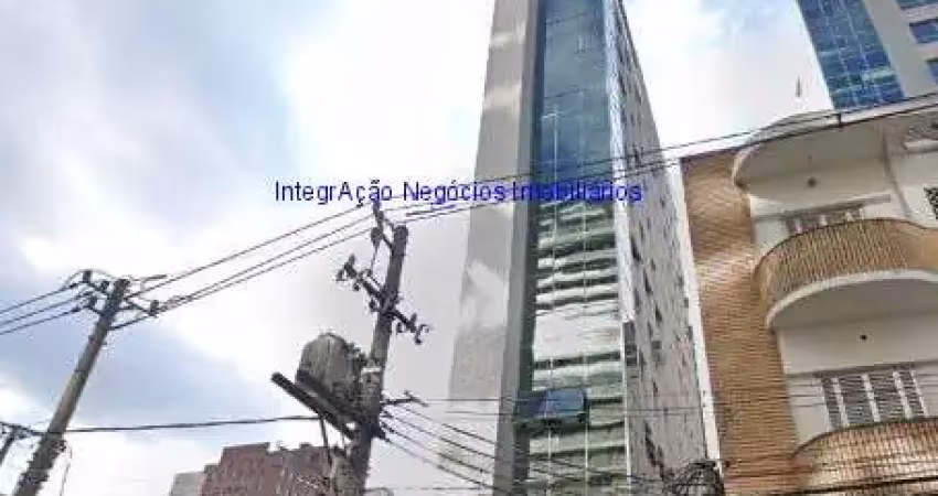 Conjunto comercial 47m², 03 salas, 02 banheiros e 01 vaga na garagem.    condomínio com recepção e segurança 24hrs.  excelente localização.