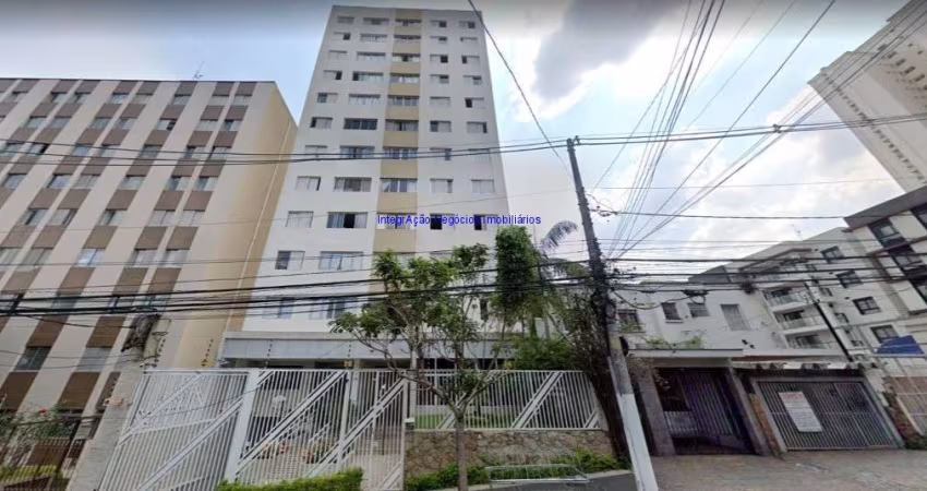 Apartamento MOBILIADO 73m², 02 dormitórios, 01 banheiro e 01 vaga na garagem.   Condomínio com portaria, segurança 24hrs, playground e jardim.
