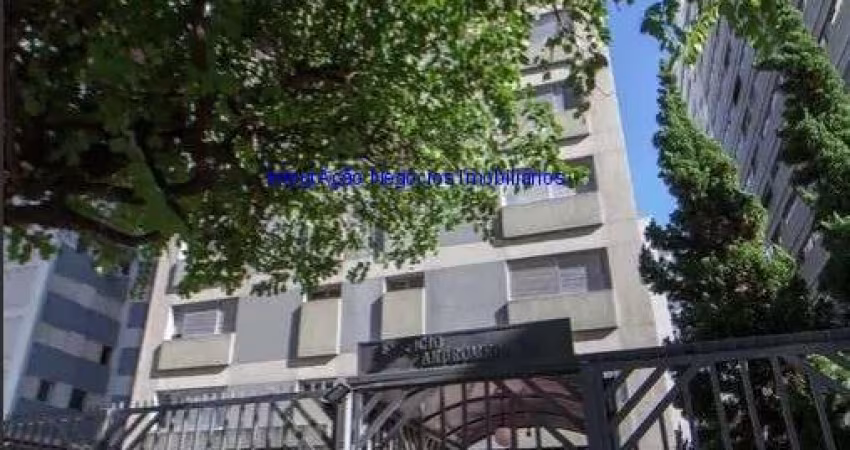 Apartamento 150m³, 03 dormitórios (sendo 01 suíte), 02 banheiros e 01 vaga na garagem.    Condomínio com portaria, segurança 24hrs e salão de festa.
