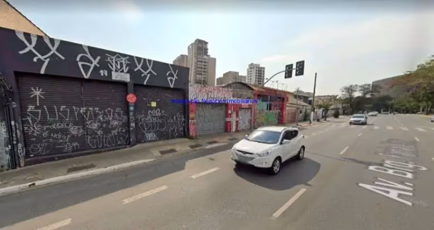 Loja 267m.   excelente localização á 7 minutos andando da estação do metrô faria lima;  próximo as ruas chopin tavares de lima e fernão dias.