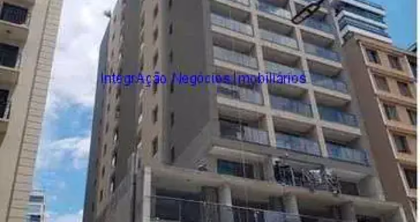 Apartamento studio 28m², 01 dormitório e 01 banheiro.   condomínio com portaria, segurança 24hrs, piscina, salão de festa e academia.