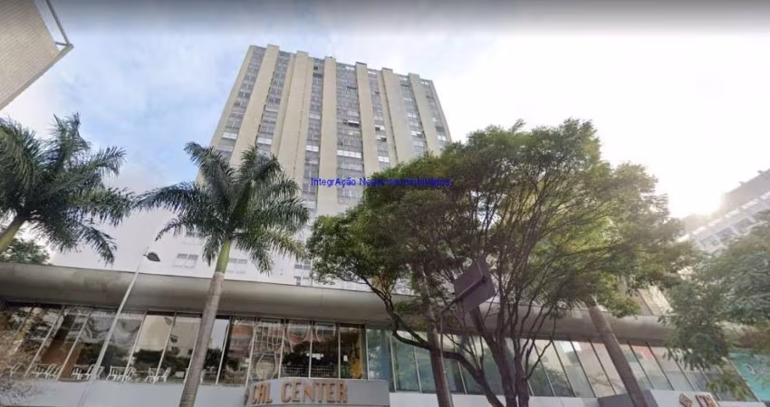 Conjunto Comercial 210m², 05 salas, 02 open space, 02 banheiros e 2 vagas na garagem.  Condomínio com recepção e segurança 24hrs.  Excelente