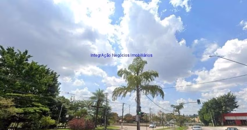 Terreno com 43.567,62m² e área total 46.009,68m²  Excelente localização em uma das principais arterias da cidade, com possibilidade de construção