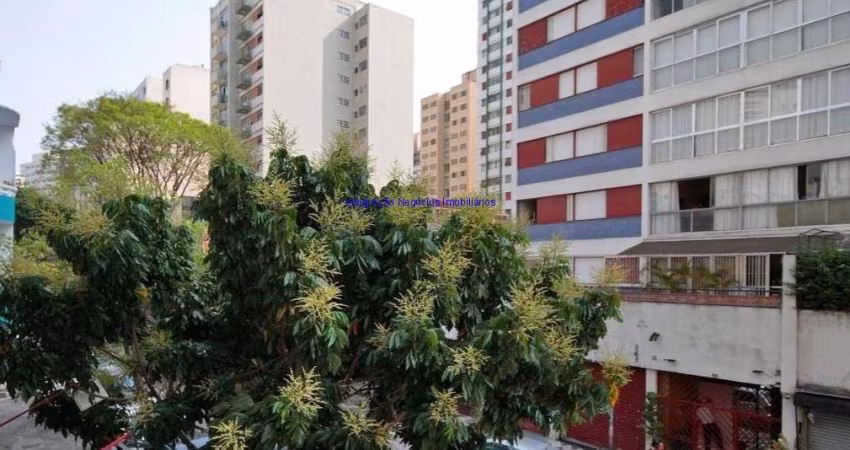 Apartamento 81m², 02 dormitórios e 02 banheiros.  Condomínio com portaria.  Excelente localização á 5 minutos andando para a estação do metrô