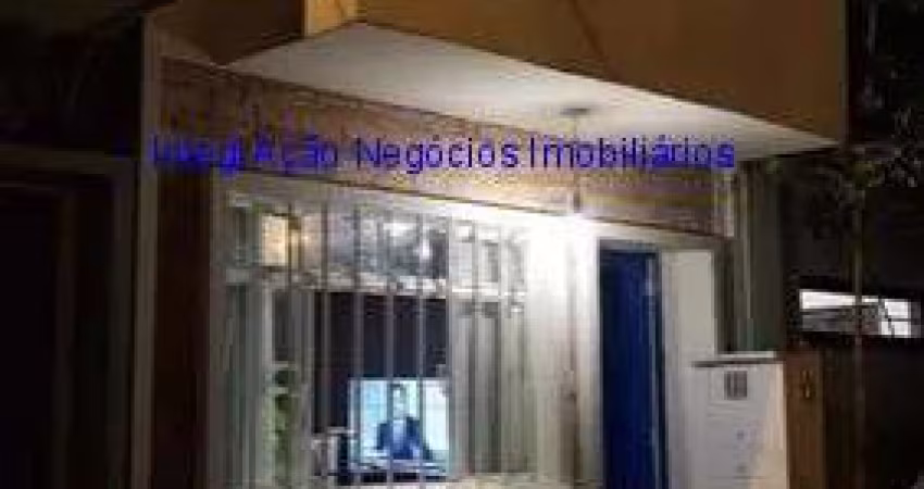 Sobrado Residencial 90m², 02 dormitórios, 02 banheiros e 01 vaga na garagem.   Excelente localização entre as Ruas Pais de Araújo, Pedroso Alvarenga e