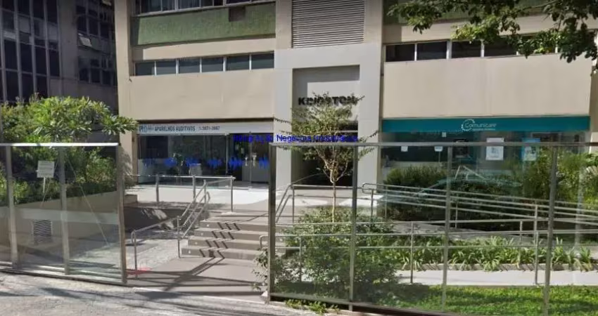 Conjunto comercial 57,65m², 01 banheiro.  condomínio com recepção e segurança 24hrs.  excelente localização entre as ruas urussuí, bandeira paulista