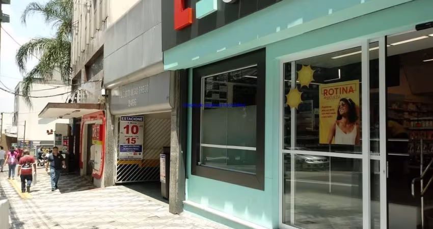 Conjunto Comercial 43m², 02 salas , 01 banheiro e 01 vaga na garagem.   Condomínio com recepção.  Excelente localização