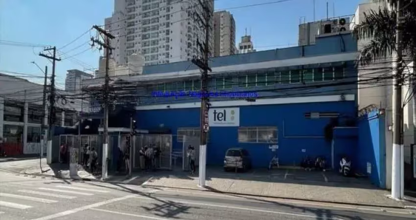 Prédio comercial 3.300m², 04 banheiros e 04 vagas na garagem.  excelente localização á 8 minutos andando para a estação do metrô palmeiras barra-funda
