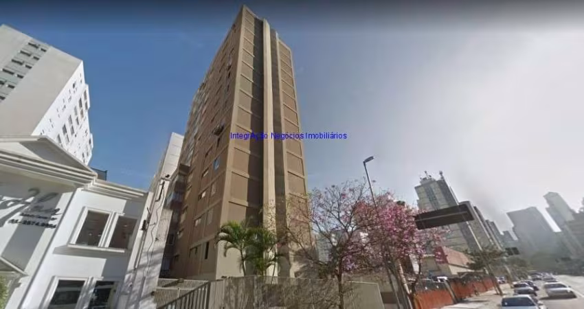 Apartamento 78m², 02 dormitórios, 01 banheiro e 01 vaga na garagem.  Condomínio com portaria 24hrs e salão de festa.  Excelente localização