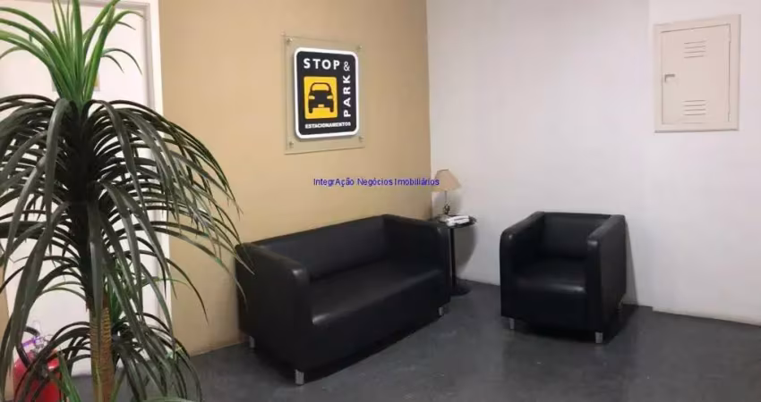 Conjunto comercial 94m², 02 salas, 02 banheiros e 02 vagas na garagem.  condomínio com portaria e segurança 24hrs.  excelente localização