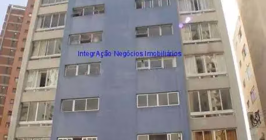 Apartamento 188m², 03 dormitórios, 03 banheiros e 02 vagas na garagem.  condomínio com portaria, segurança 24hrs, salão de festa e jardim.