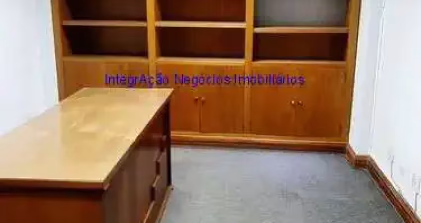Condomínio com recepção e segurança 24hrs.  excelente localização á 4 minutos andando para as estações do metrô são bento e sé; entre as ruas general