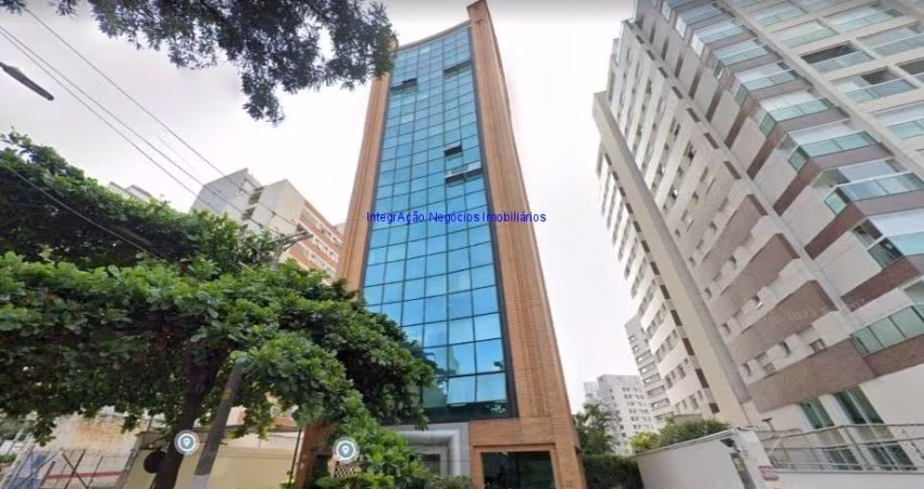 Conjunto Comercial 37m², 02 banheiros e 01 vaga na garagem.   Condomínio com recepção e segurança 24hrs.   Excelente localização entre as Ruas Turiass