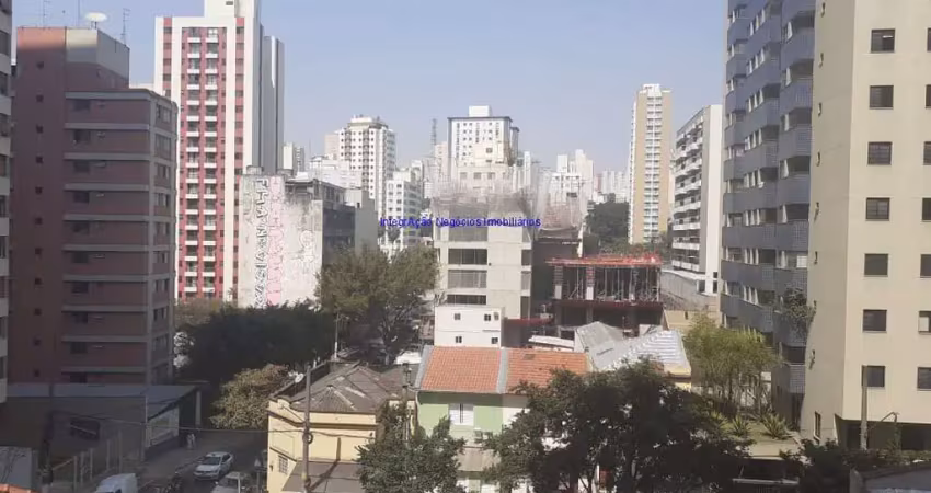 Apartamento studio 29m², 01 dormitório, 01 banheiro e 01 vaga na garagem.  condomínio com portaria, segurança 24hrs, piscina, salão de festa,