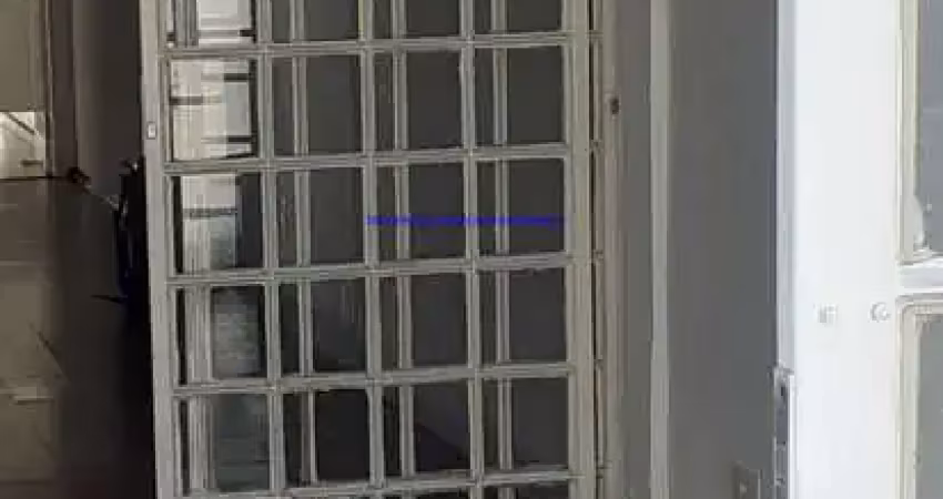 Casa 105m², 03 dormitórios, 04 banheiros e 02 vagas na garagem.  excelente localização entre as ruas boquim, atimba e doutor luís augusto de queirós