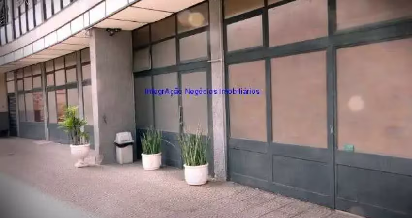 Conjunto comercial 213m², 02 banheiros e 02 vagas na garagem.  condomínio com recepção e segurança 24hrs.  excelente localização