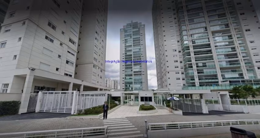 Apartamento 159m², 04 dormitórios (sendo 02 suítes), 05 banheiros e 02 vagas na garagem.  Condomínio com portaria, segurança 24hrs, piscina