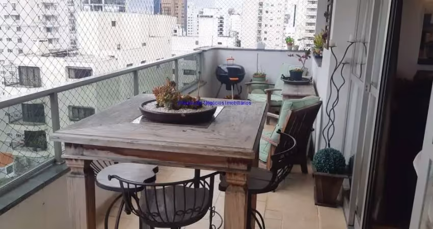 Apartamento 240m², 04 dormitórios (sendo 03 suítes), 04 banheiros e 04 vagas na garagem.  condomínio com portaria, segurança 24hrs, piscina, academia,
