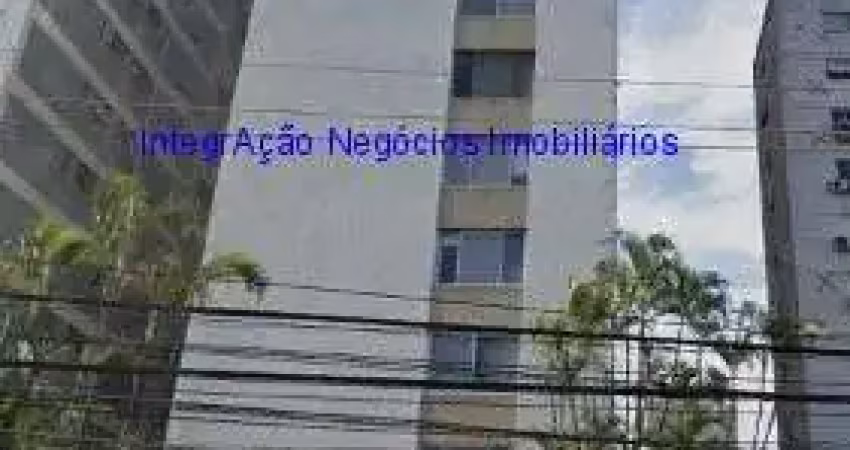 Condomínio com portaria, segurança 24hrs e salão de festa.  excelente localização á 4 minutos andando para a estação do metrô oscar freire;