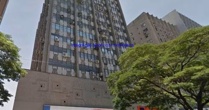 Conjunto Comercial 448m², 06 banheiros e 03 vagas na garagem.   Condomínio com recepção e segurança 24hrs.