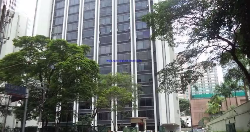 Conjunto comercial 374.80m², 06 salas, 06 banheiros e 08 vagas na garagem.  condomínio com recepção e segurança 24hrs.  excelente localização