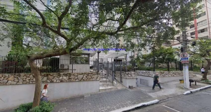 Apartamento 200m², 02 dormitórios, 01 banheiro e 01 vaga na garagem.  condomínio com portaria, segurança 24hrs, jardim e salão de festa.  excelente lo