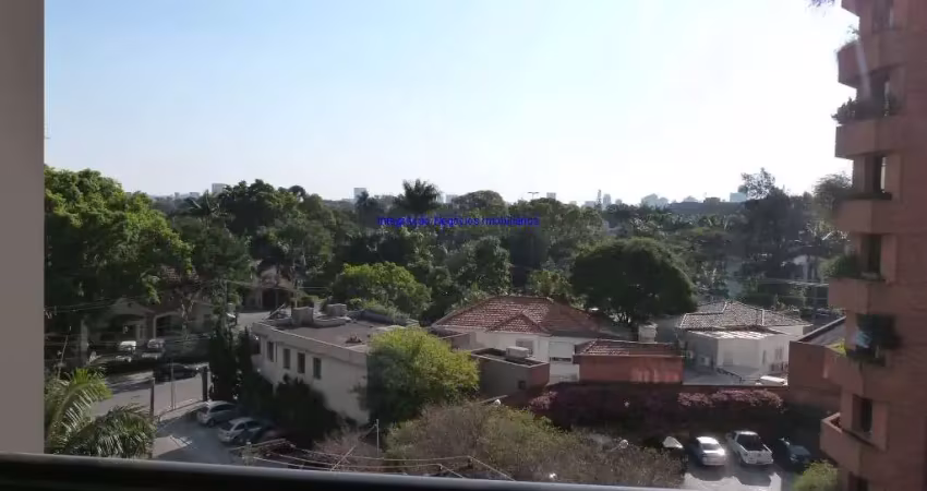 Apartamento 400m², 04 dormitórios (sendo suítes), 05 banheiros e 04 vagas na garagem.  condomínio com portaria, segurança 24hrs, salão de festa, acade